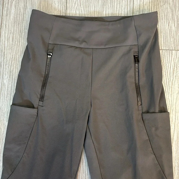 Athleta Highline Hybrid Hike Tight Pull-On Gray Pants Zipper Pockets Size 2 - Picture 6 of 13